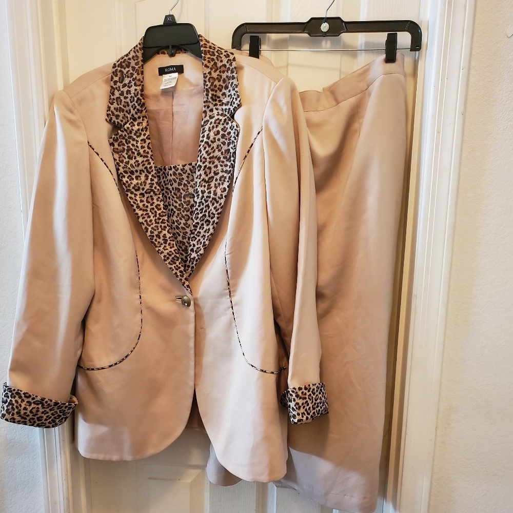 2pc women suit smoke free environment